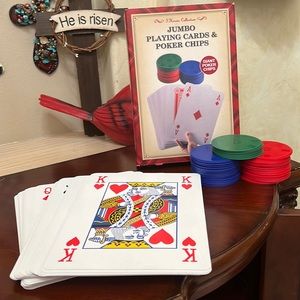Jumbo playing cards & pocket chips
